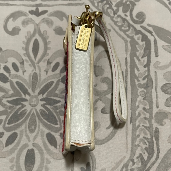 Coach Poppy Flower Applique White Red Purple Blue IPod Mini Case Wristlet - Picture 5 of 7